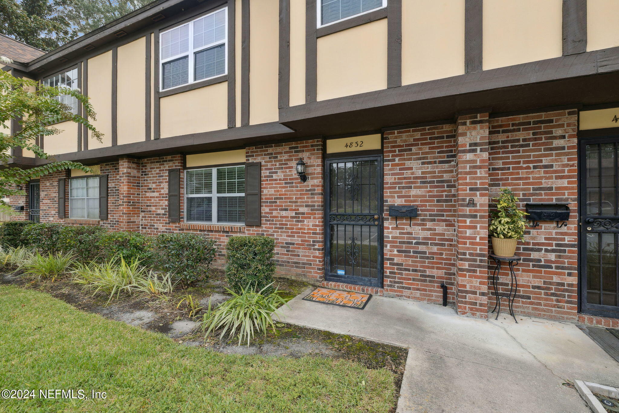 Property Photo:  4832 Windrush Lane A-3-B  FL 32217 