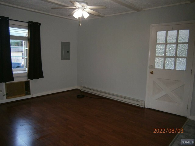 Property Photo:  7 Ringwood Avenue Apt B  NJ 07465 