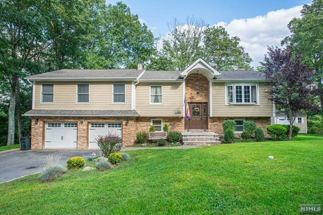 Property Photo:  208 Buena Vista Drive  NJ 07456 