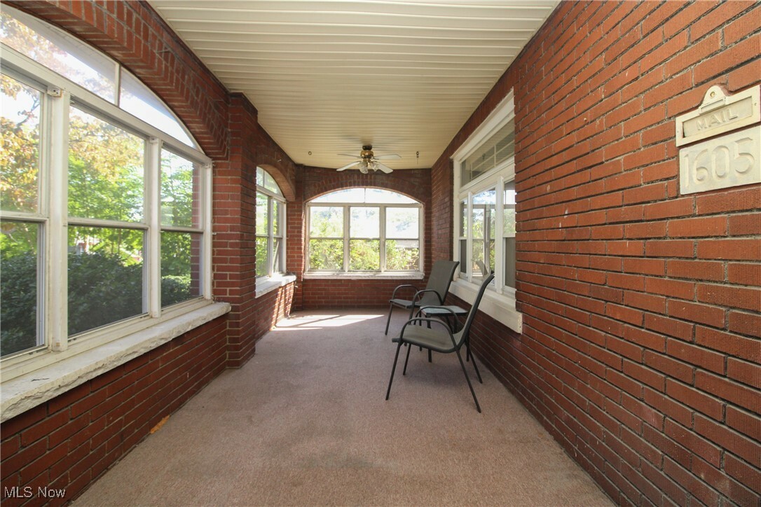 Property Photo:  1605 Mayfield Avenue  OH 44509 