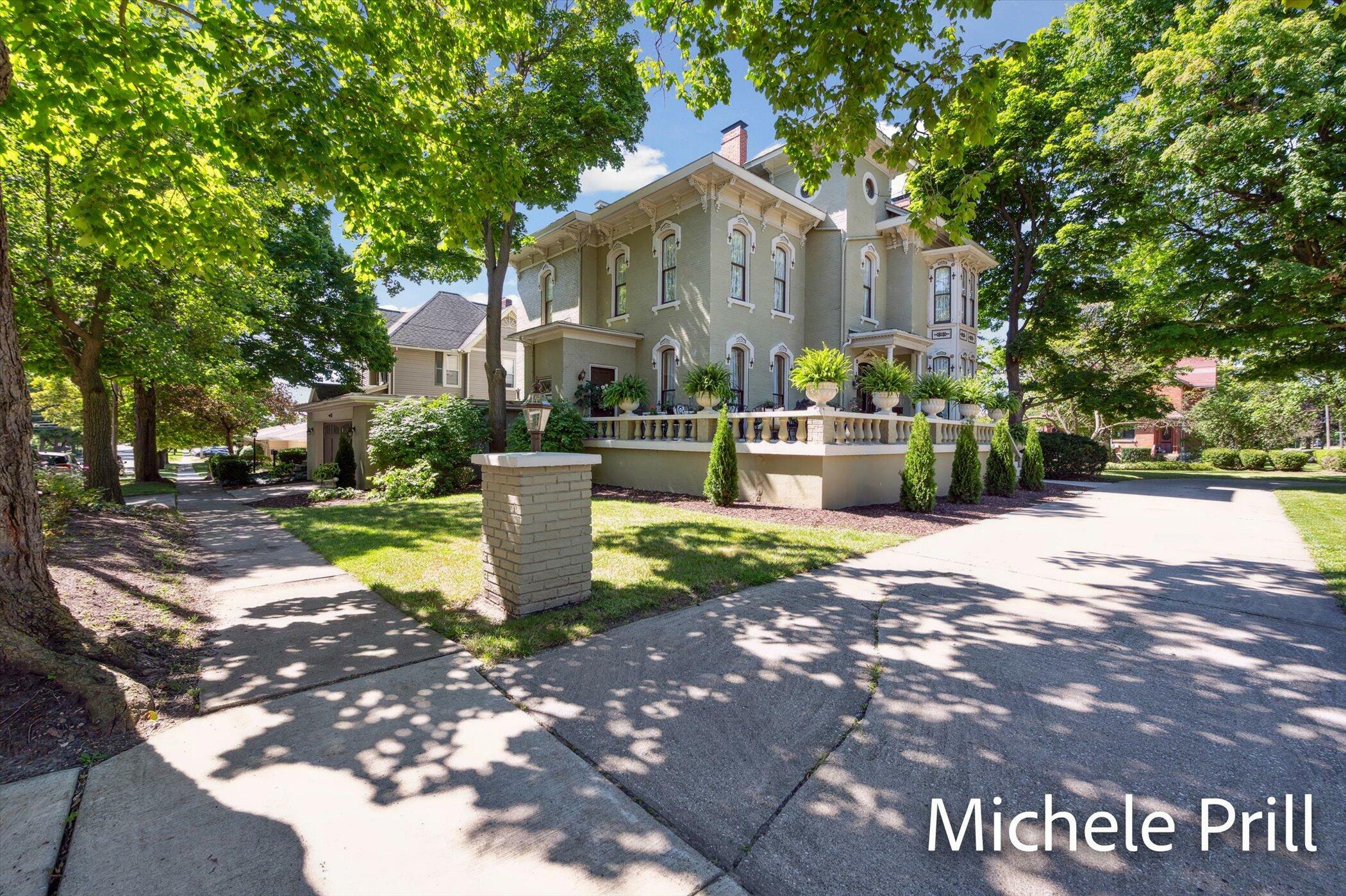 Property Photo:  118 E Oliver Street  MI 48867 