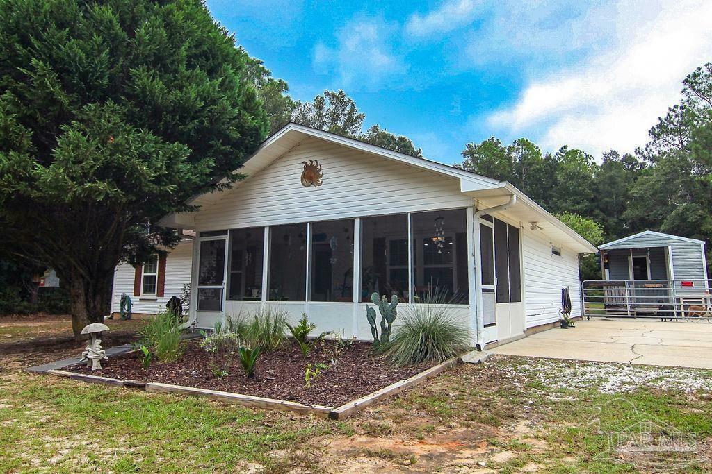 Property Photo:  6816 Lonesome Pine  FL 32570 