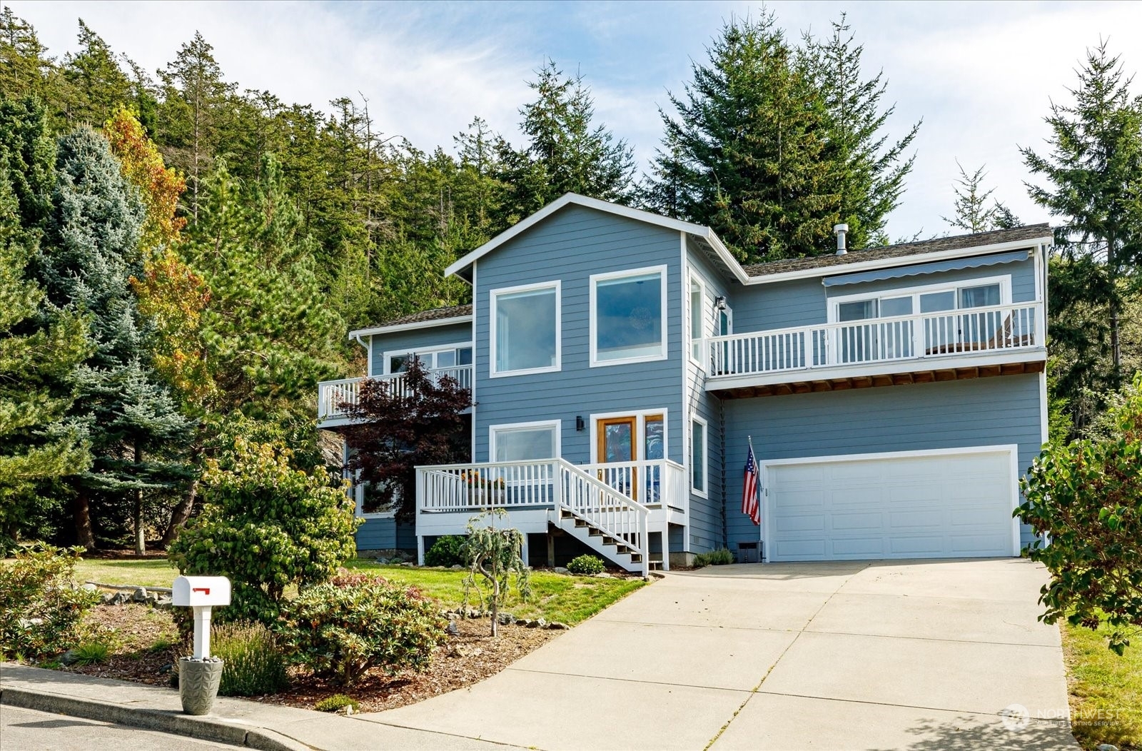 Property Photo:  3601 W 8th  WA 98221 