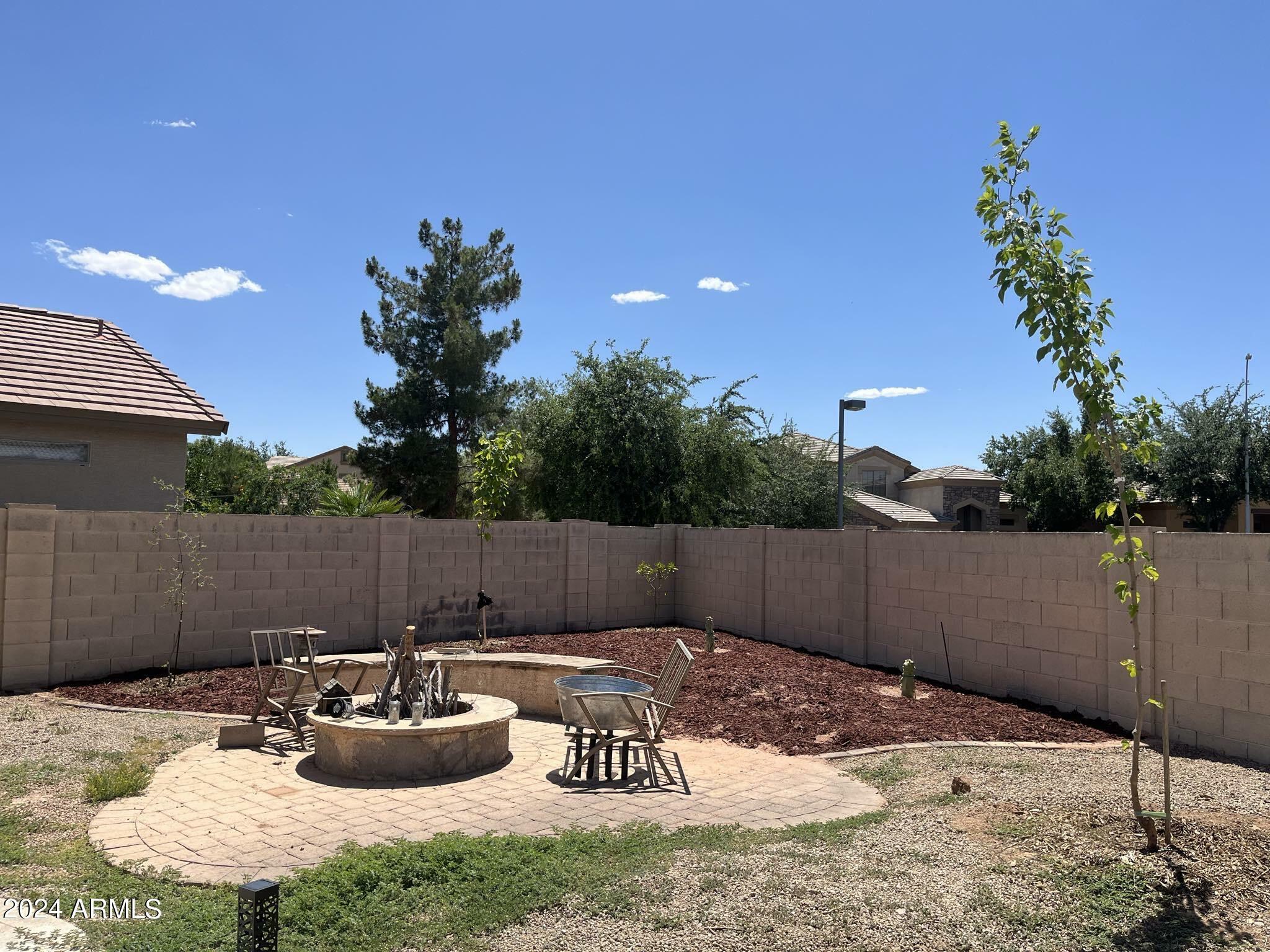 Property Photo:  1240 S Amber Street  AZ 85286 