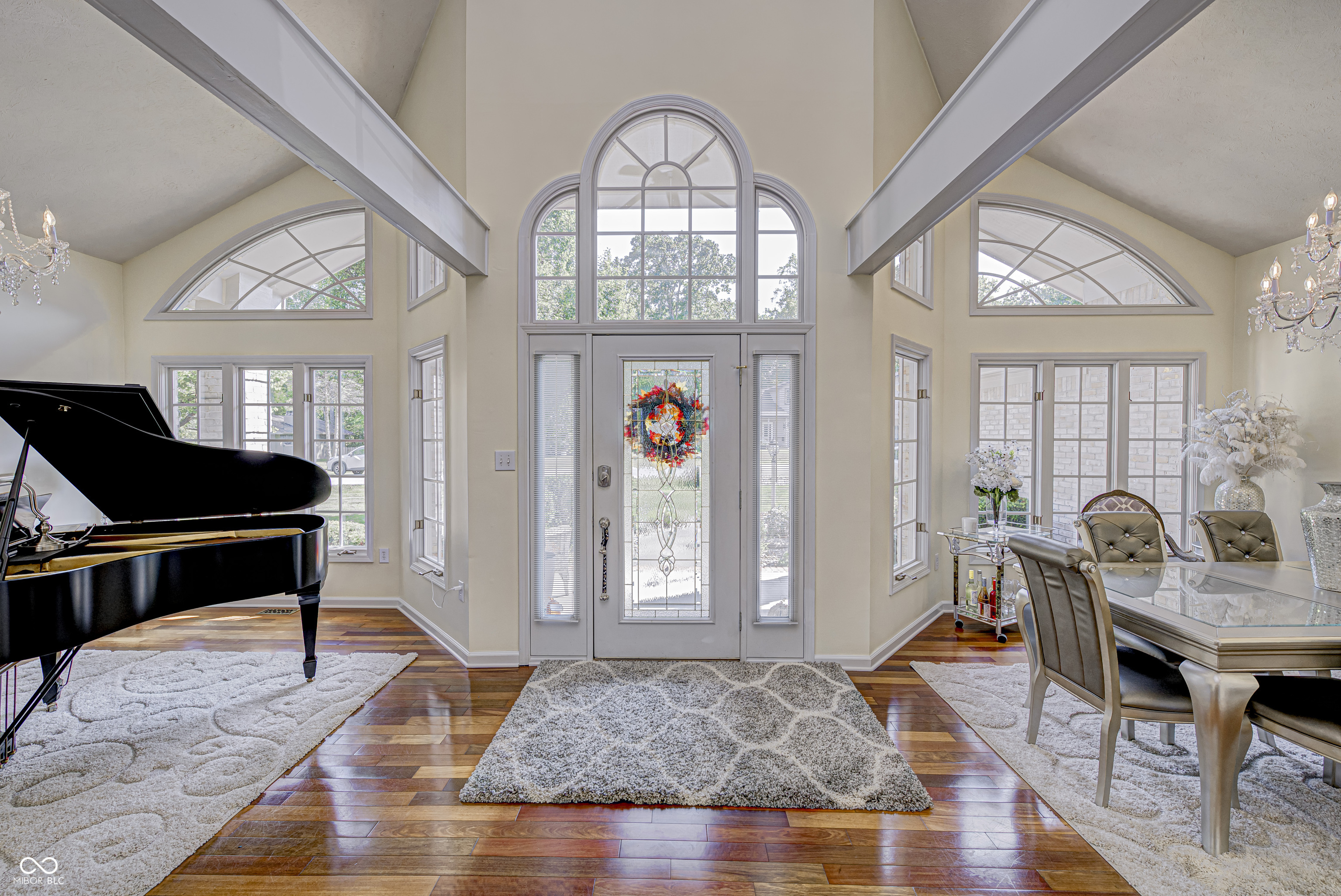 Property Photo: 5745 Paradise Drive IN 46151