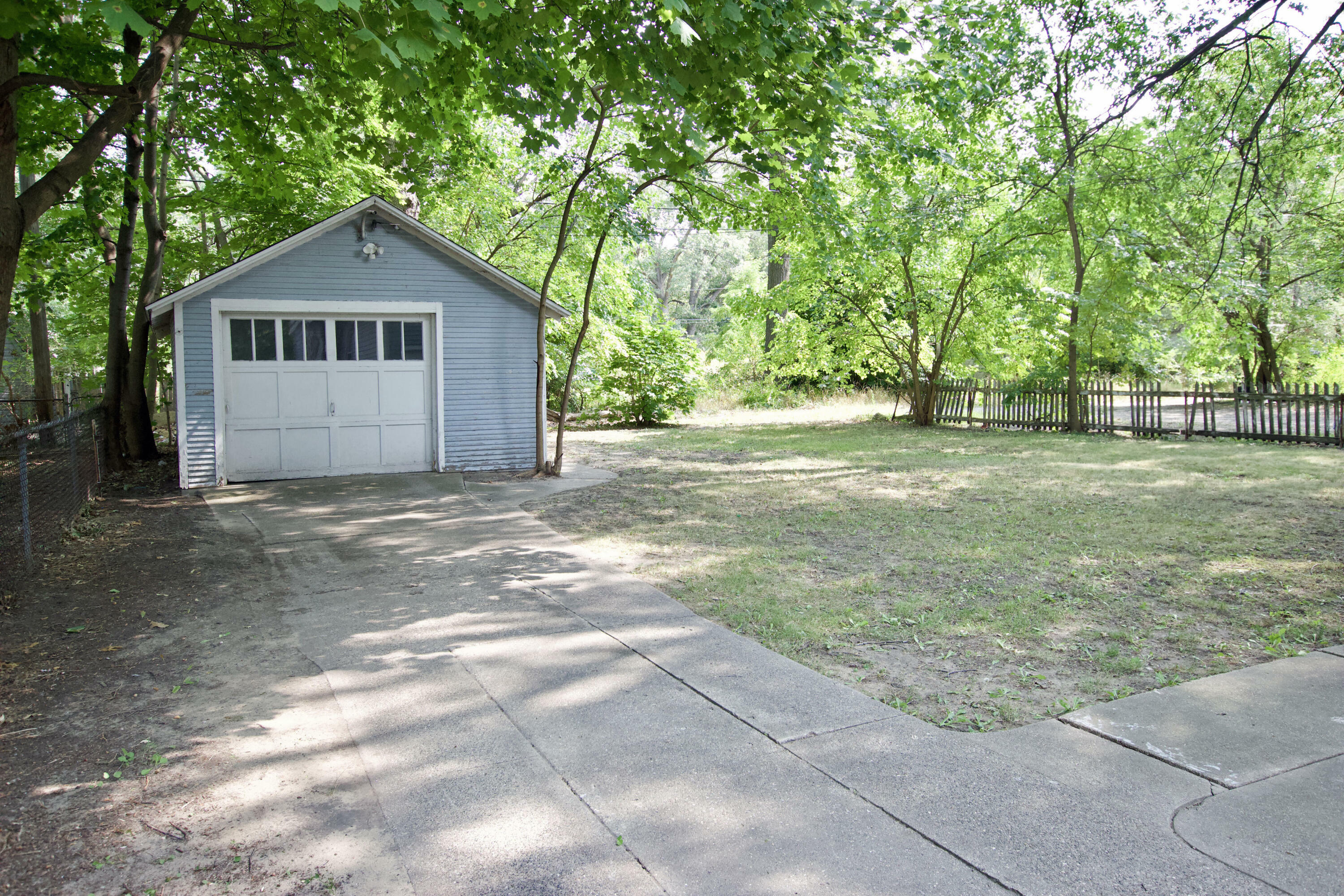 Property Photo:  3036 Temple Street  MI 49444 