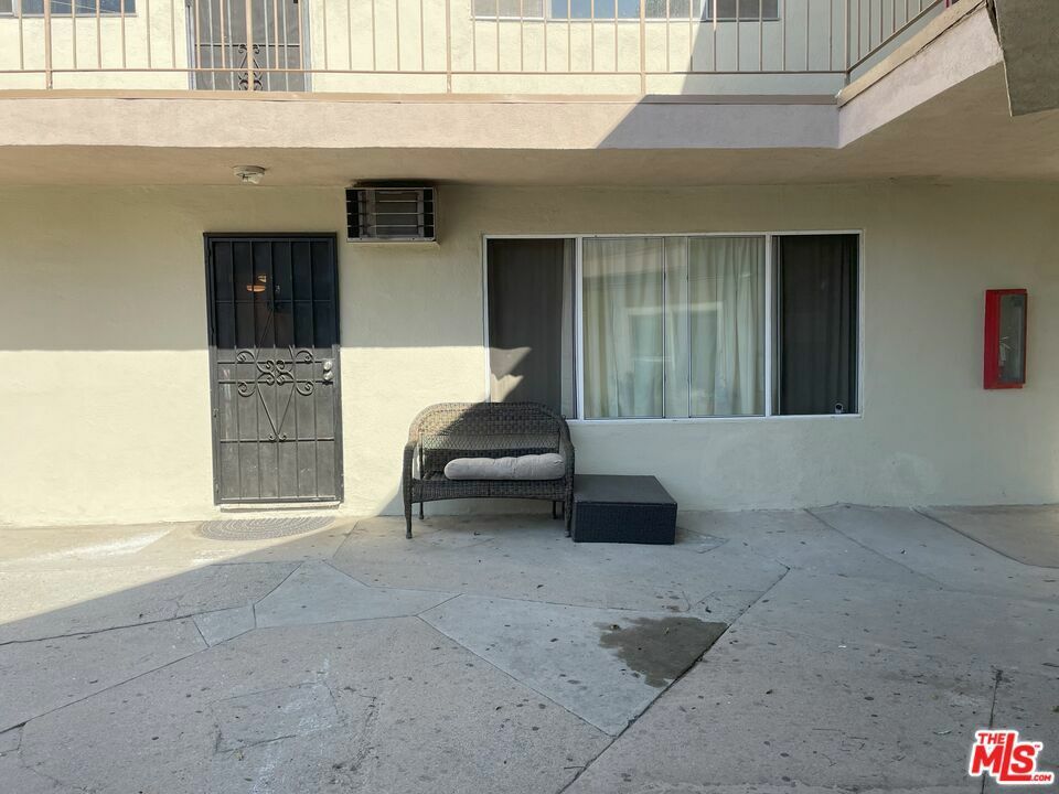 Property Photo: 8649 Sunland Boulevard 5 CA 91352
