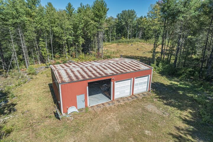 Property Photo:  63 Mammoth Rd  NH 03087 