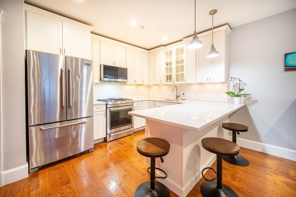 Property Photo:  199 W 8th St 5  MA 02127 