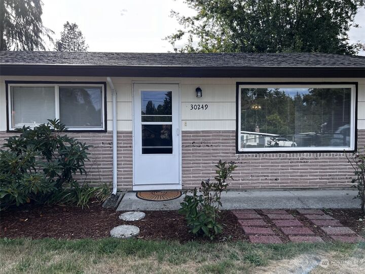 Property Photo:  30249  2nd Avenue S  WA 98003 
