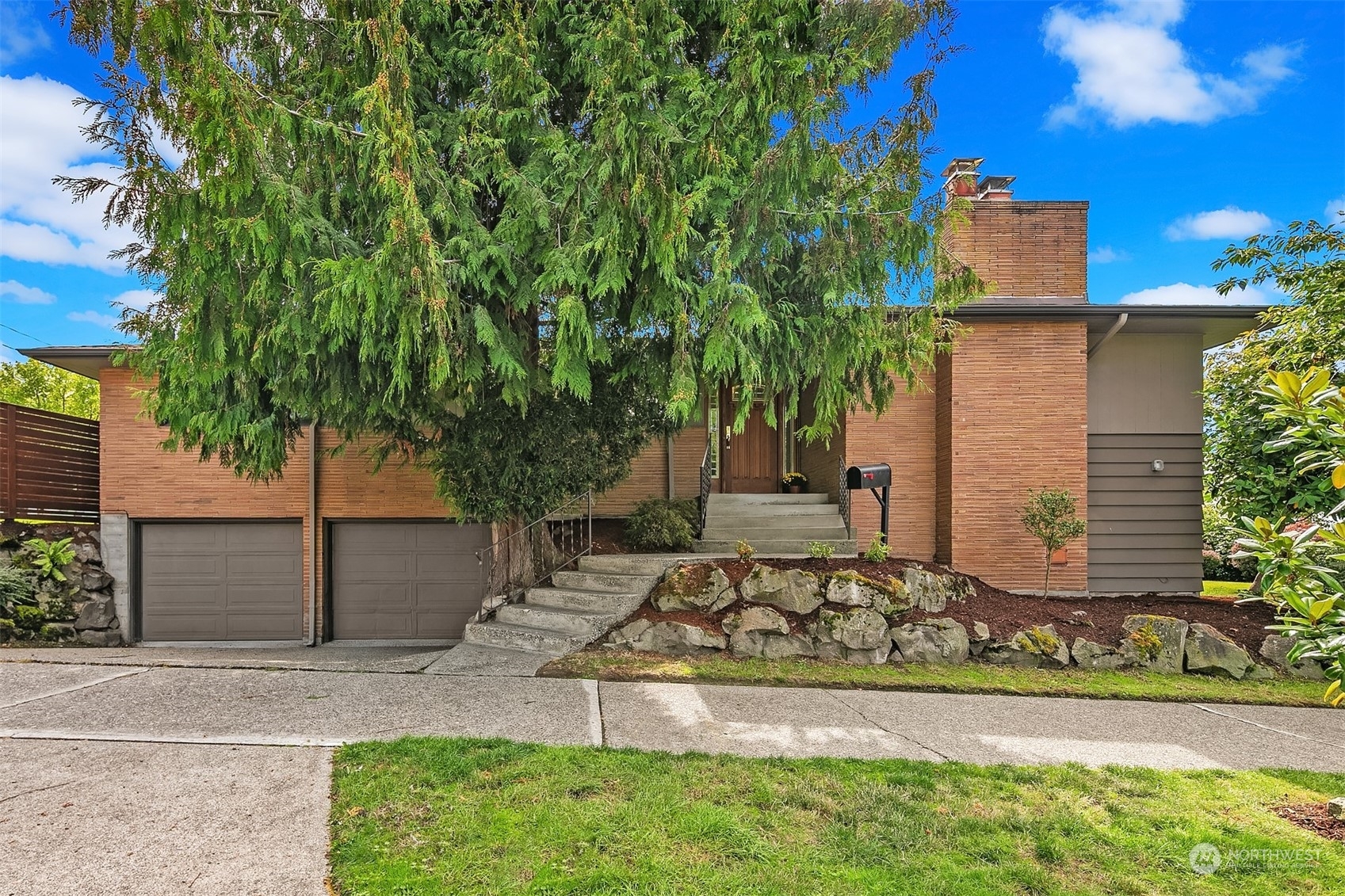 Property Photo: 5900 44th Avenue SW WA 98136