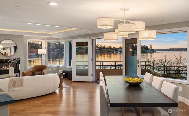 Property Photo: 4511 Lake Washington Boulevard NE 2 WA 98033