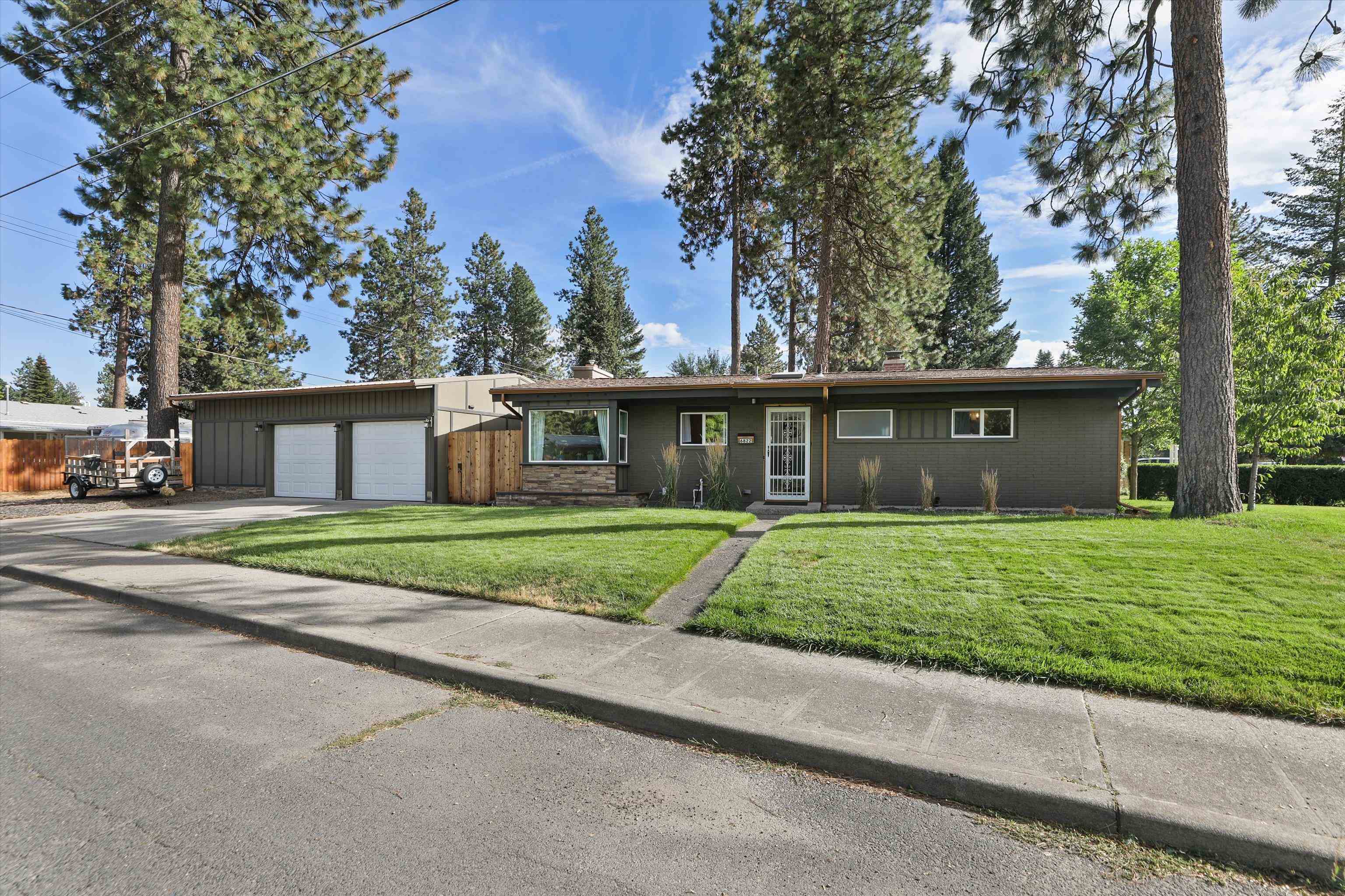 Property Photo:  6822 N Stevens St  WA 99208 