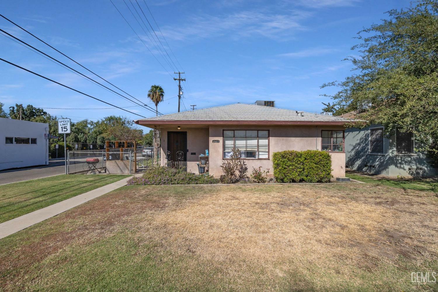 Property Photo:  2501 Encina Street  CA 93301 