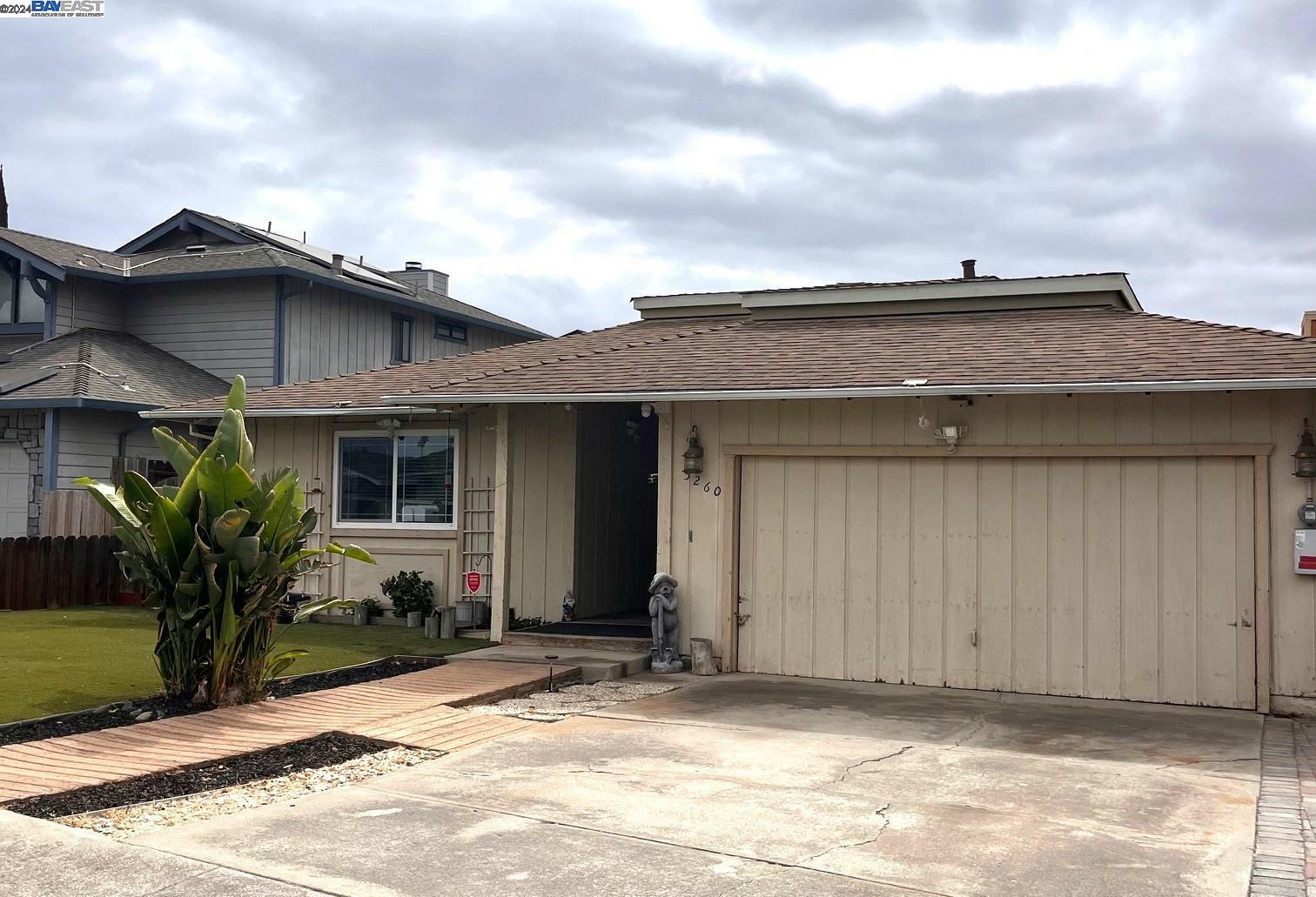 Property Photo:  5260 Laguna Ct  CA 94505 