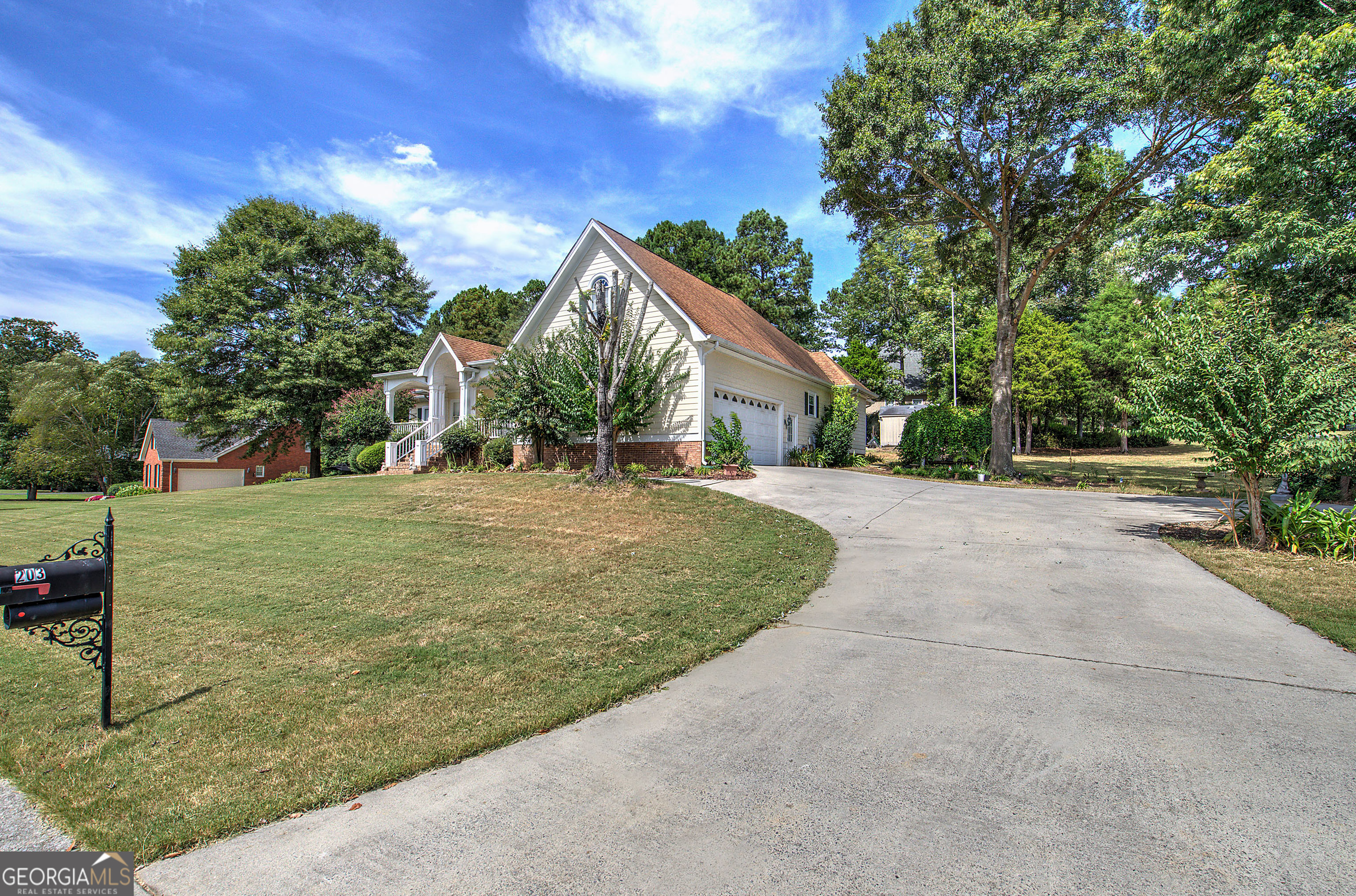 Property Photo:  203 Valley Brook Drive SE  GA 30161 