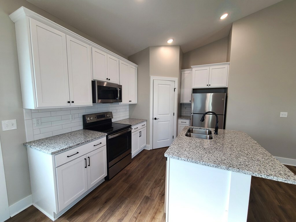 Property Photo: 419 Dala Dr KS 67456