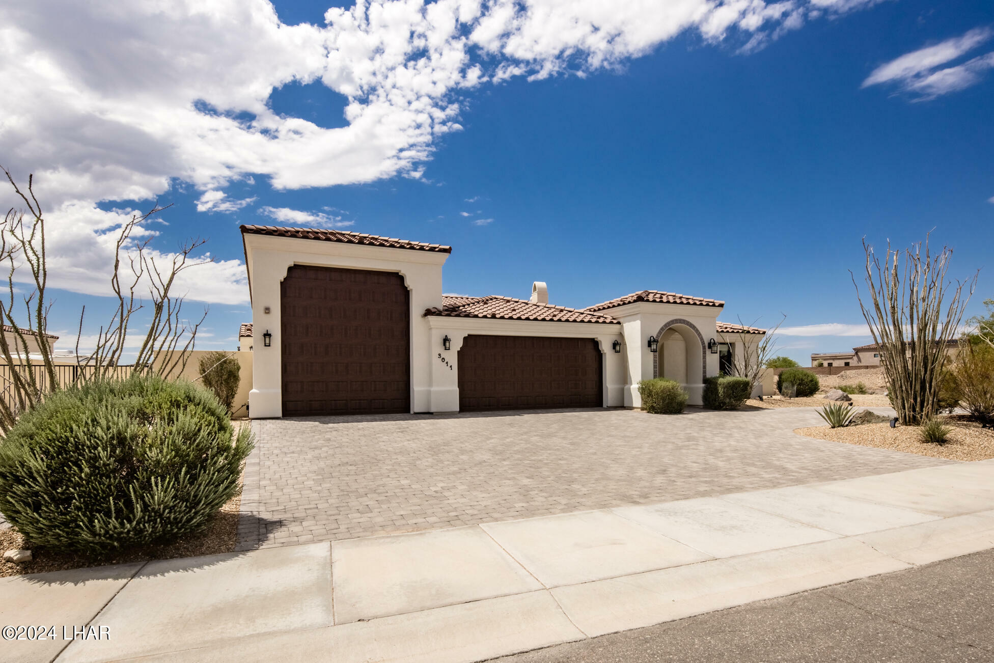 Property Photo:  3011 E Avienda Del Sol  AZ 86406 