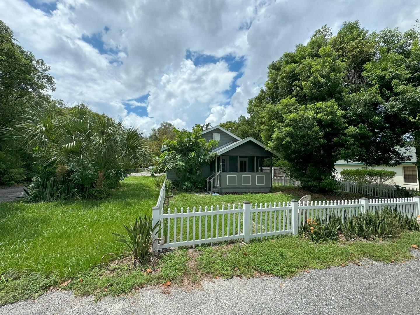 Property Photo:  350 N Lakeview Drive  FL 32744 