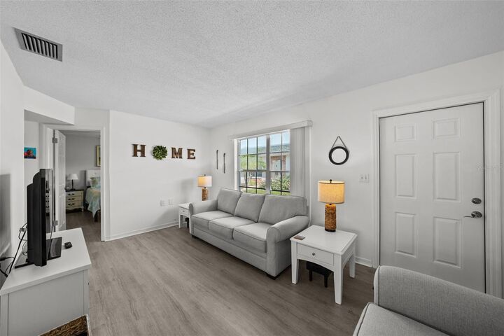 Property Photo: 7754 39th Avenue N 5 FL 33709