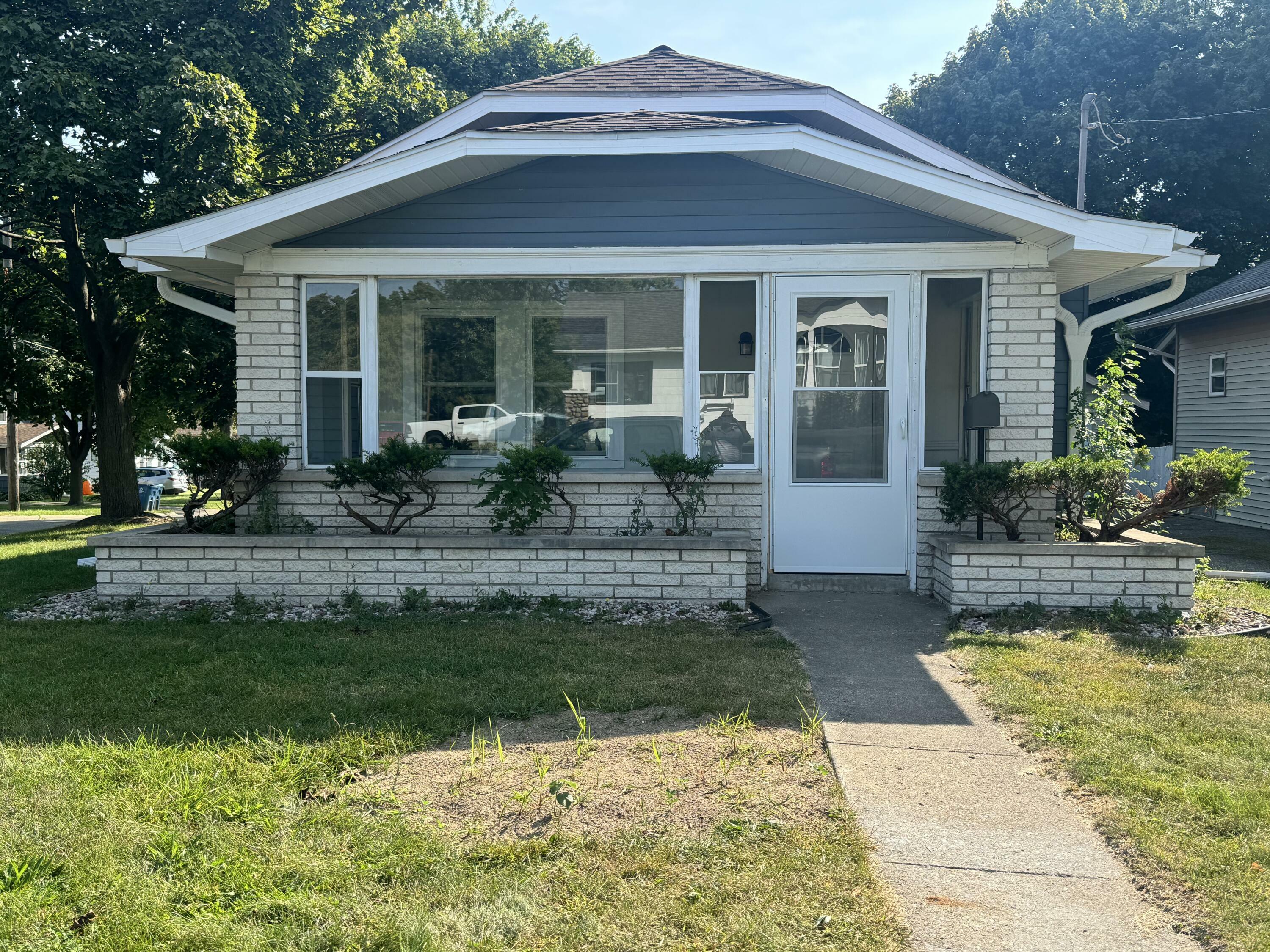 Property Photo:  193 Highland Avenue  MI 49015 