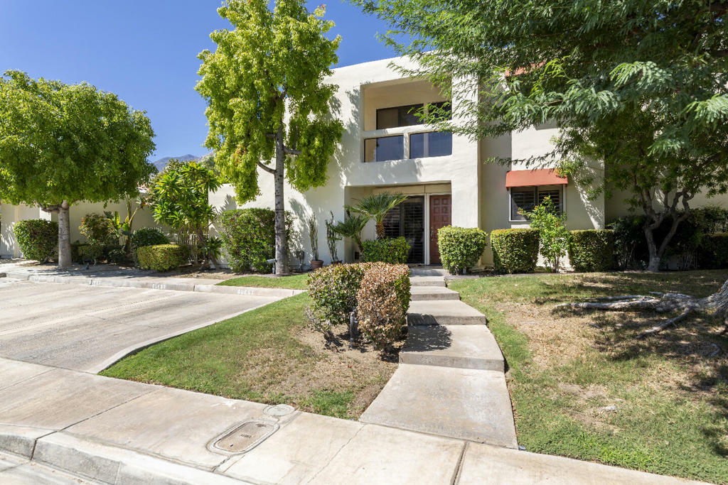 Property Photo:  255 E Avenida Granada 511  CA 92264 