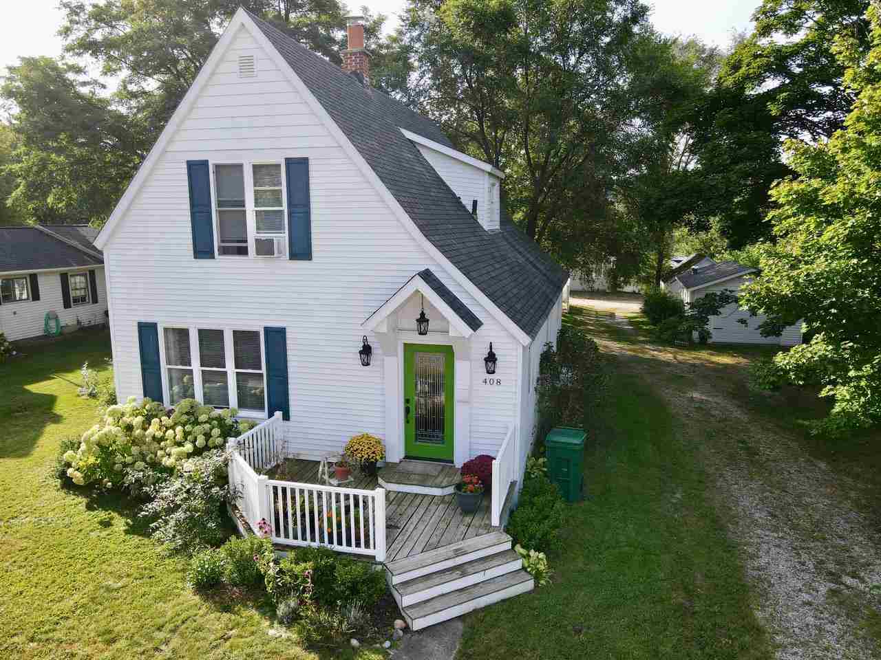 Property Photo:  408 State  MI 49712 