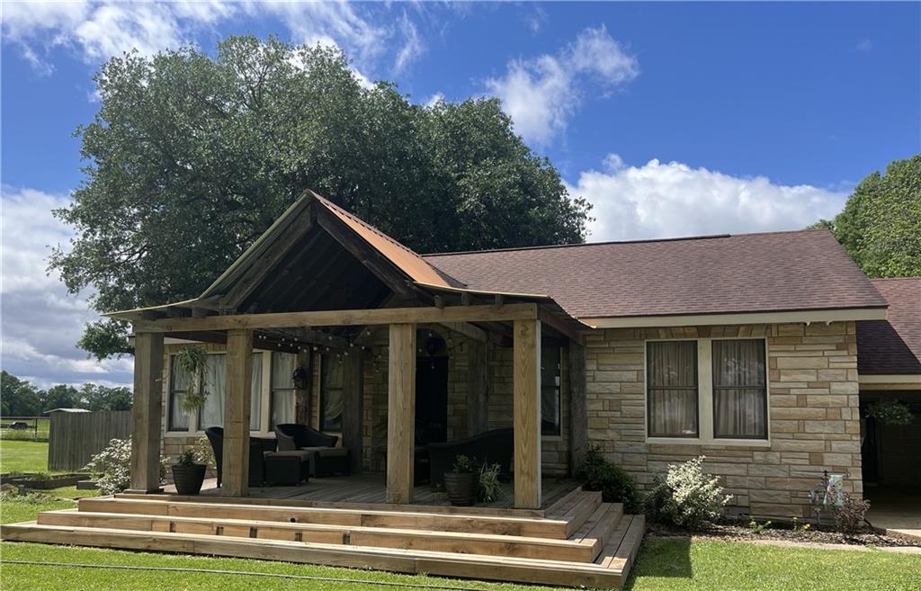 Property Photo:  2302 Main Street  LA 71341 