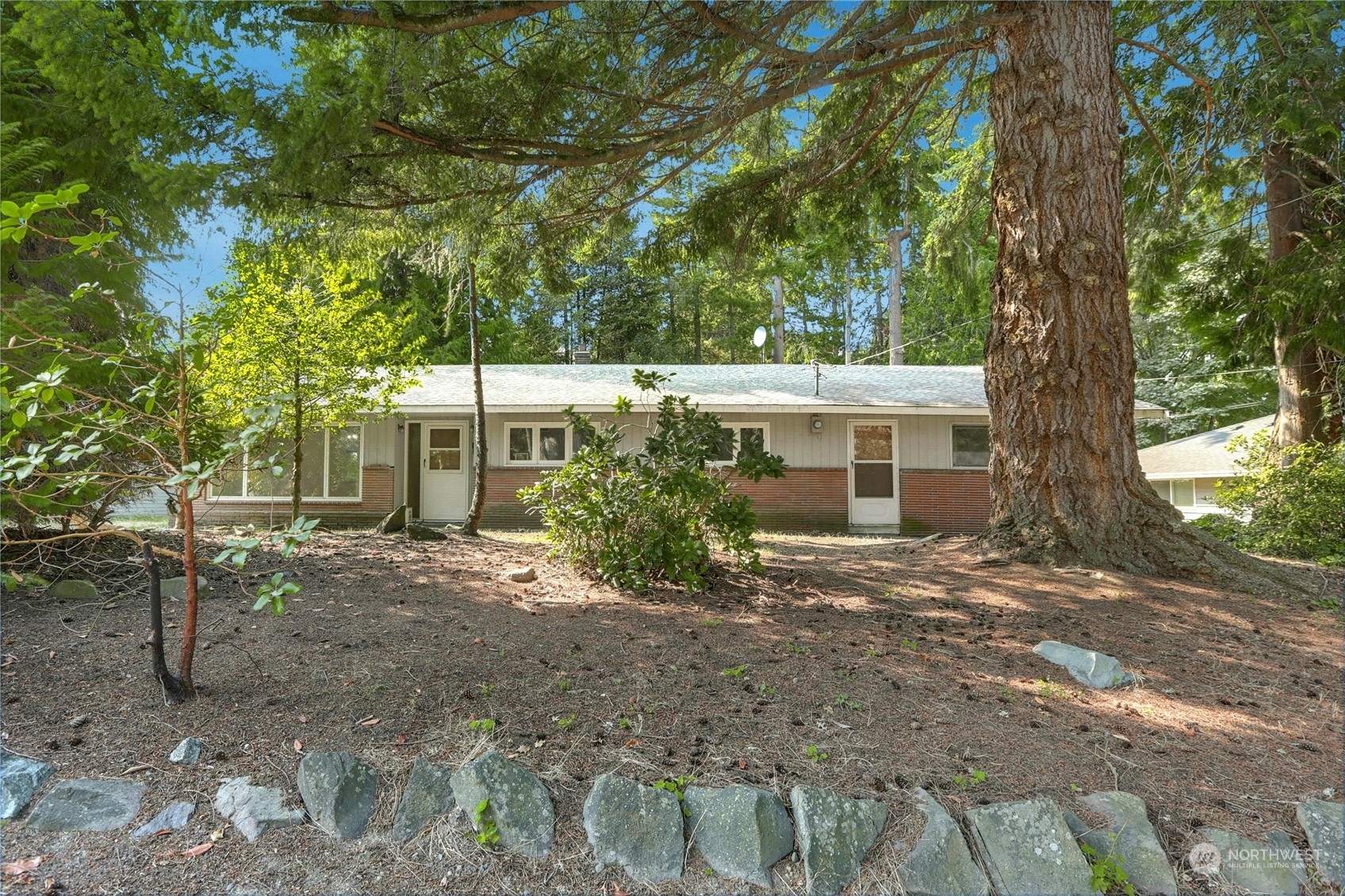 Property Photo:  22706 92nd Avenue W  WA 98020 