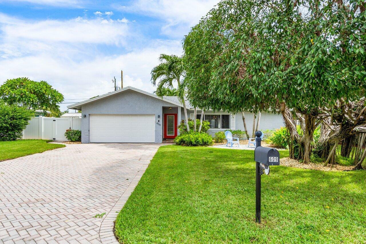 Property Photo:  609 Heron Drive  FL 33444 