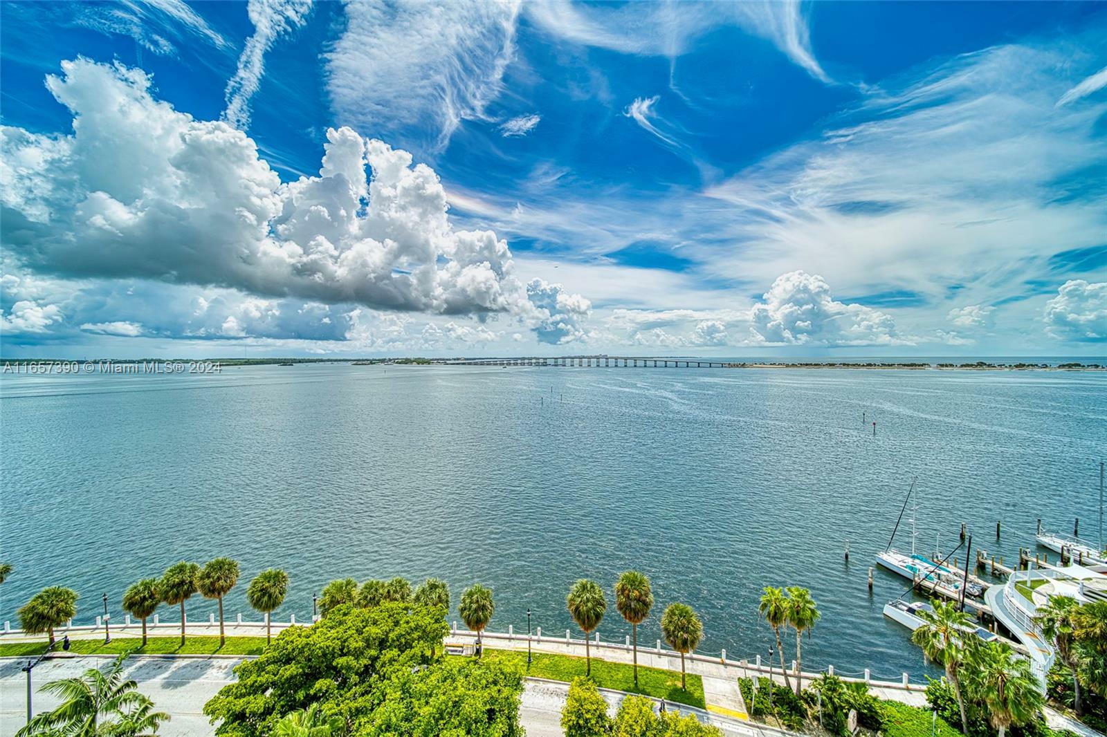 Property Photo:  1450 Brickell Bay Dr 1101  FL 33131 