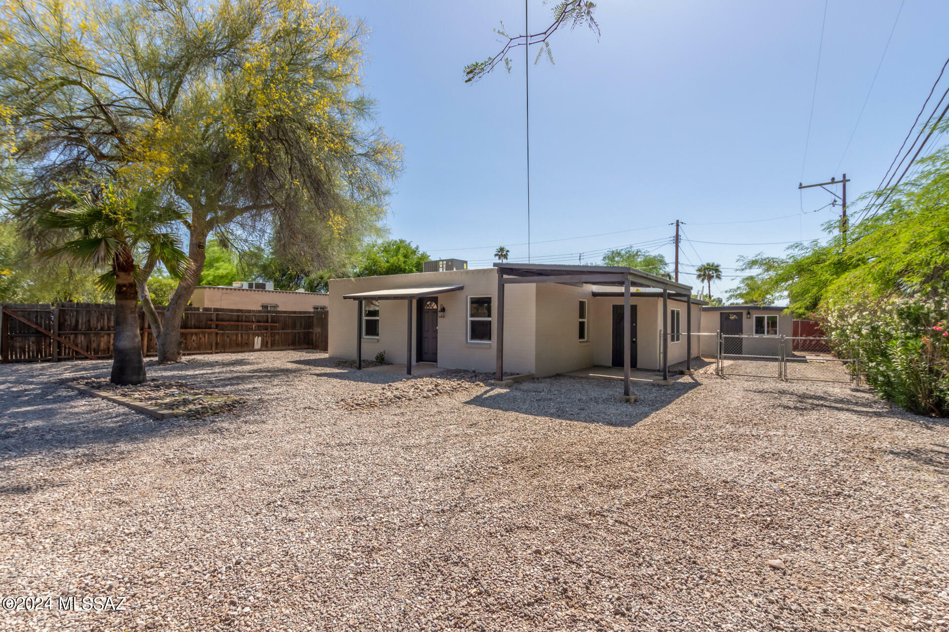 Property Photo:  1431 E Adelaide Drive  AZ 85719 