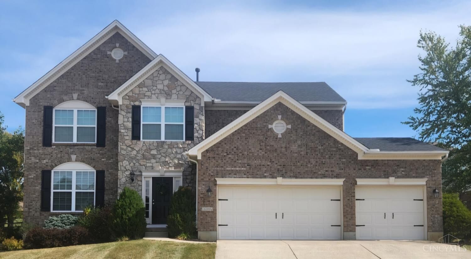 Property Photo:  1200 Pond Ridge Circle  OH 45013 