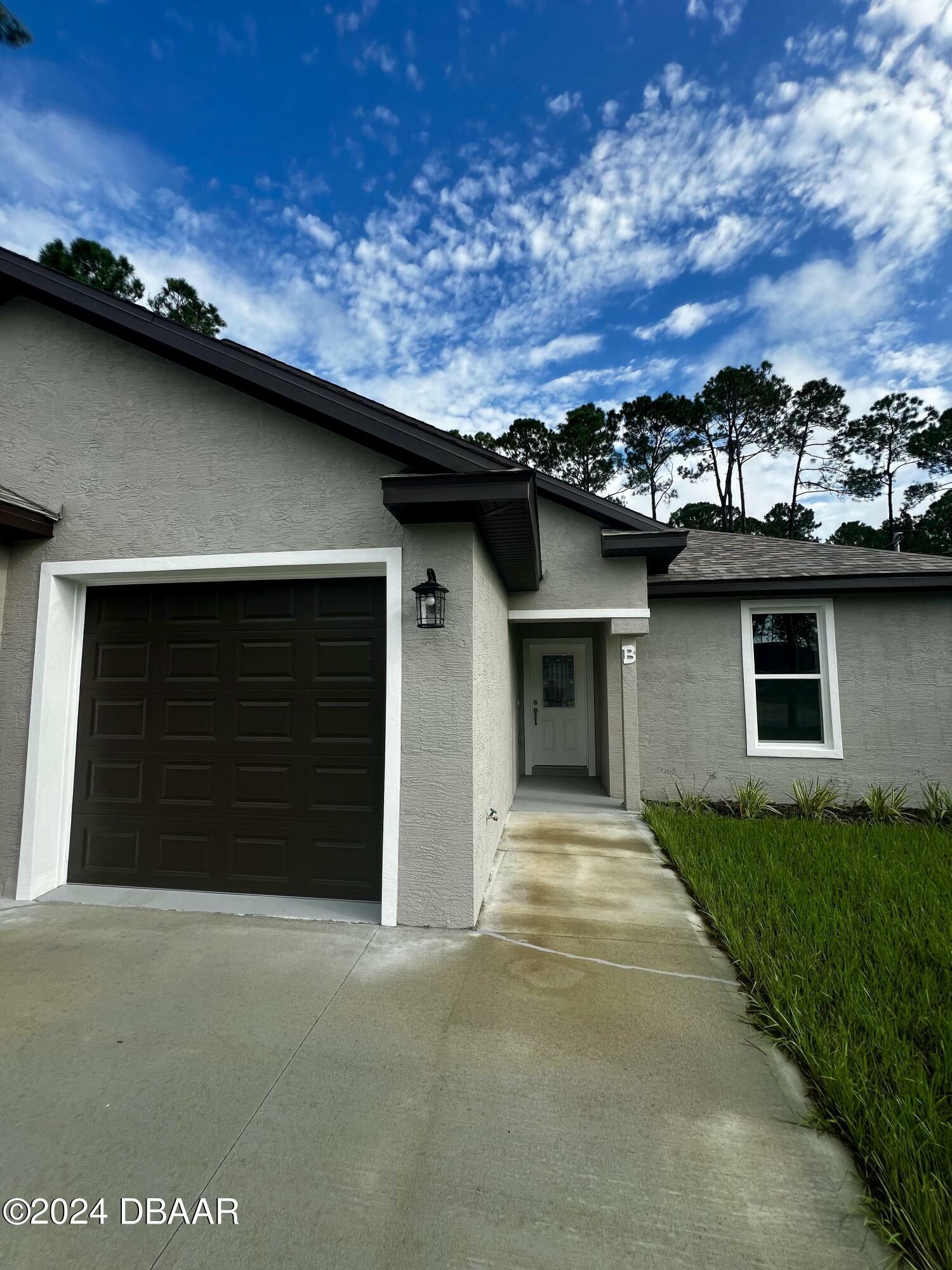 Property Photo:  44 Regency Drive  FL 32164 