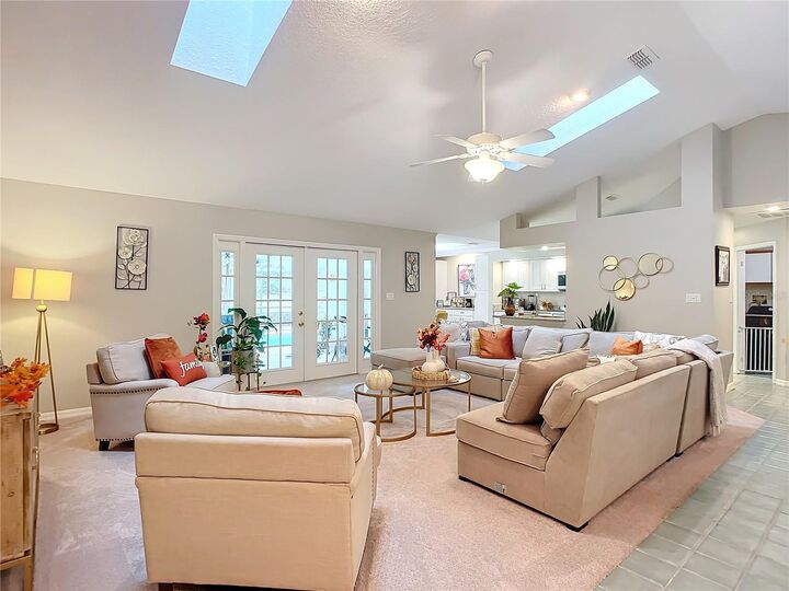 Property Photo:  1522 Chaucer Court  FL 32724 