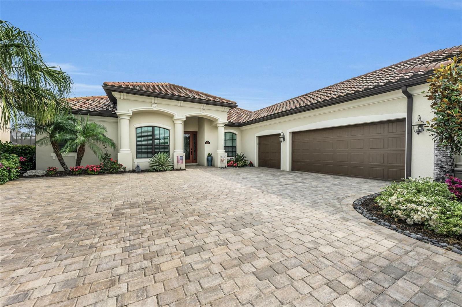 Property Photo:  5529 Mulligan Way  FL 34211 