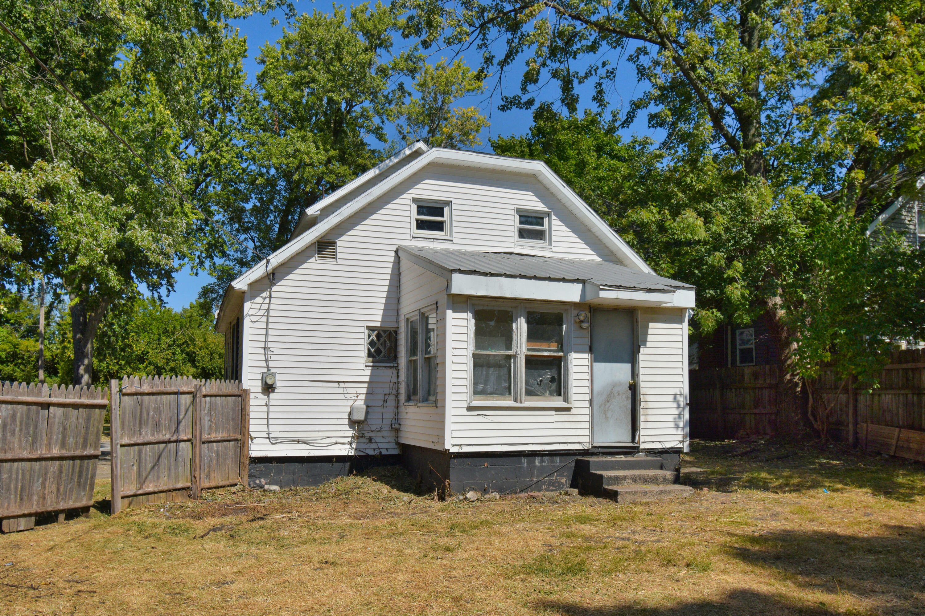 Property Photo:  810 Ferry Street  MI 49120 