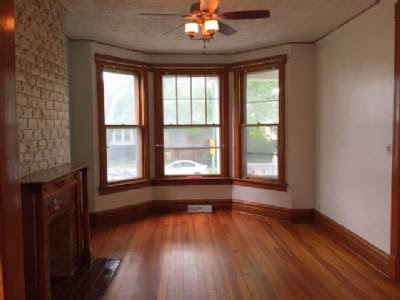 Property Photo:  4126 N Kilbourn Avenue 1  IL 60641 