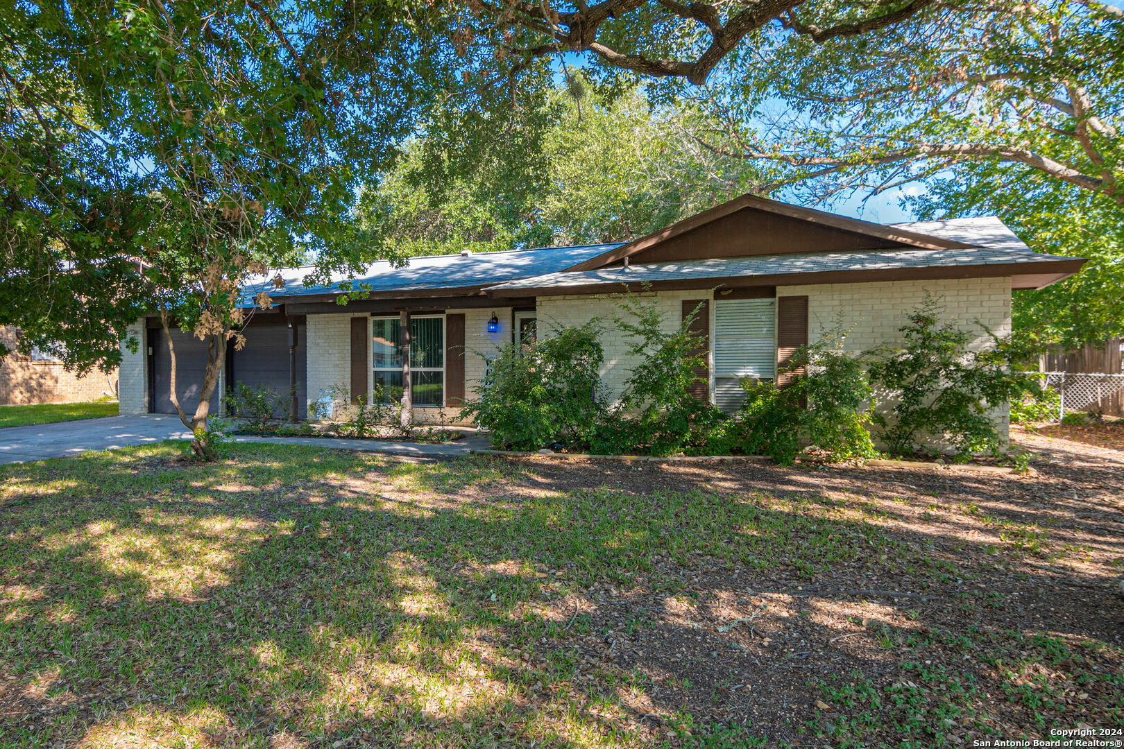 Property Photo:  1716 Redwood St  TX 78155 