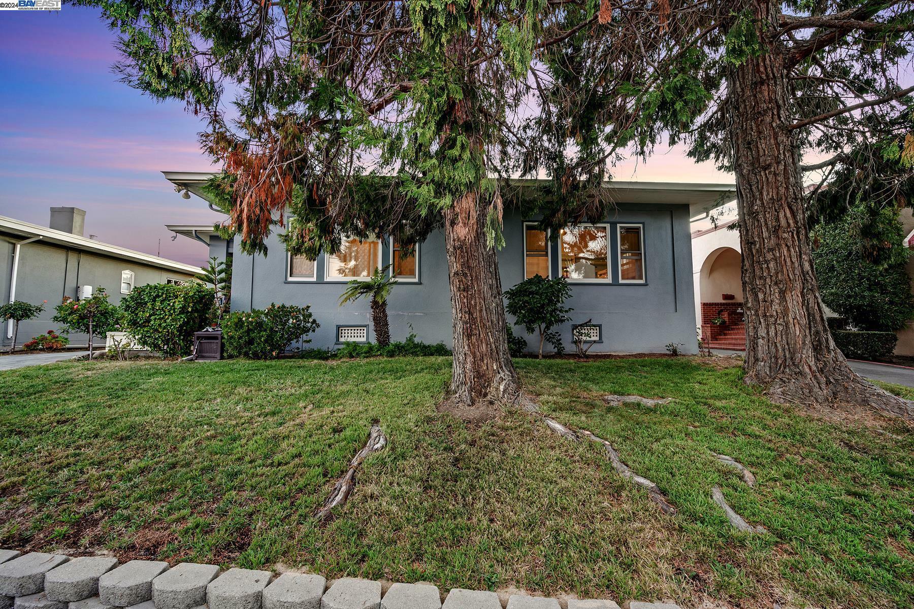 Property Photo:  22253 Prospect St  CA 94541 