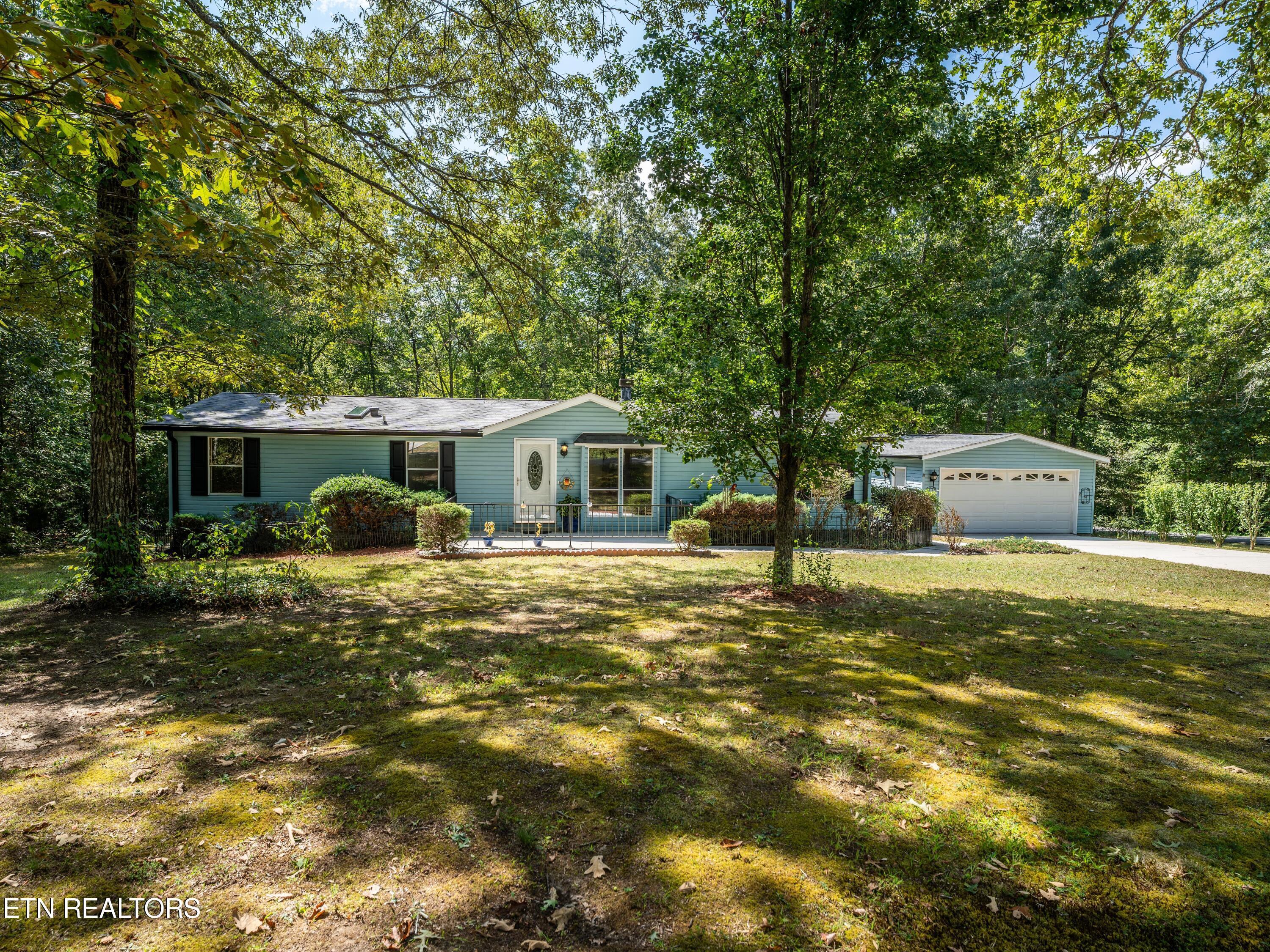 Property Photo: 211 Prestonwood Circle TN 38558