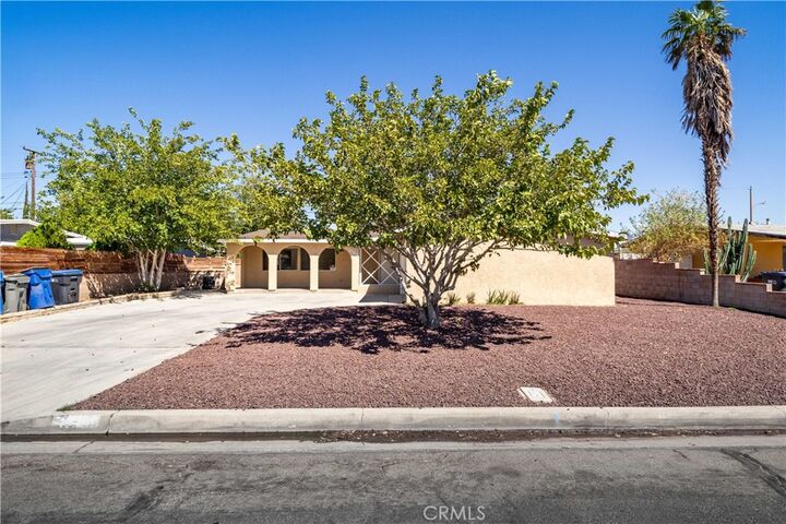 Property Photo: 2165 Sweetbrier Street CA 93550