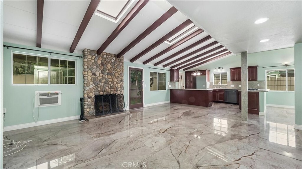 Property Photo: 1337 N Aetna Street CA 92801