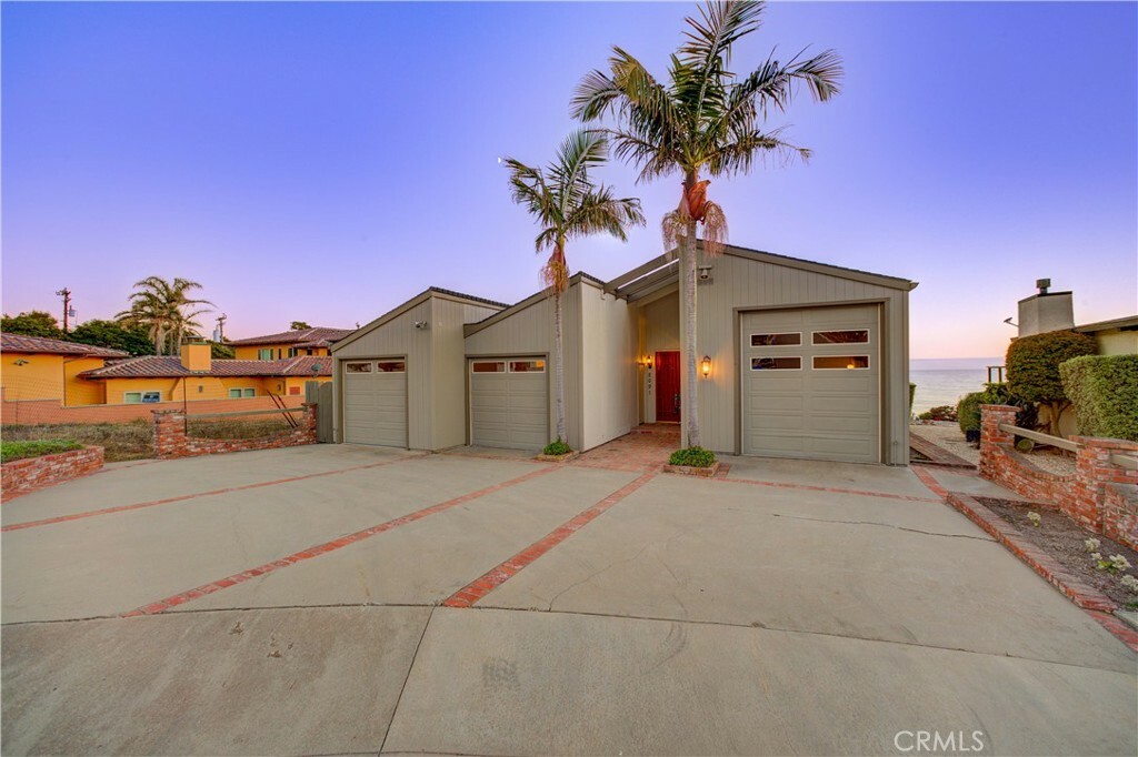 Property Photo:  2091 Shoreline Drive  CA 93449 