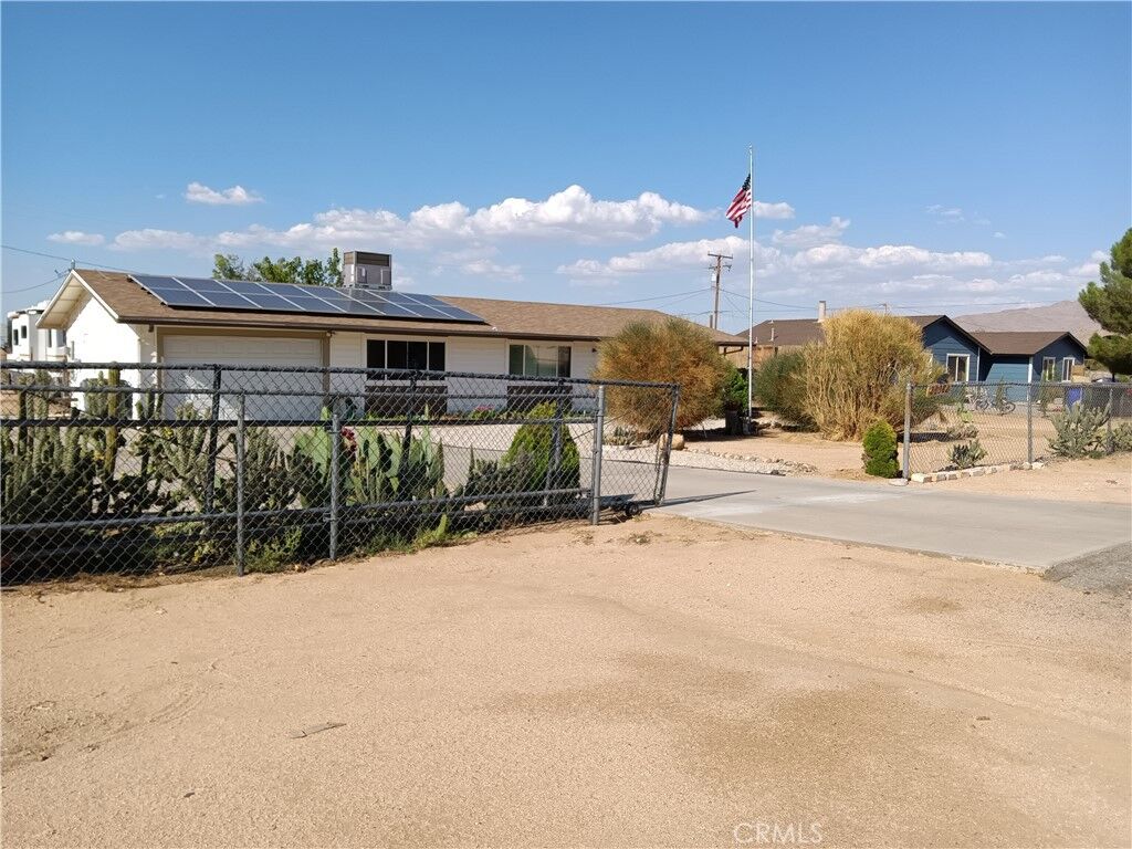 Property Photo: 22382 Pahute Road CA 92308