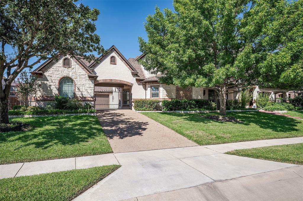 Property Photo:  704 Montreux Avenue  TX 76034 