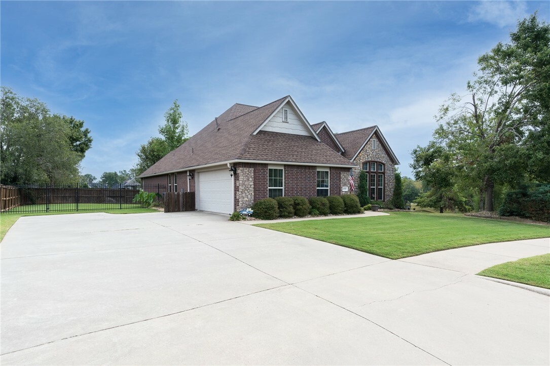 4600 Blue Spruce Avenue  Bentonville AR 72712 photo