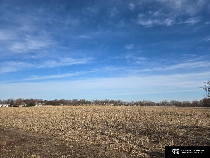 Property Photo: Oak Avenue NE 68405