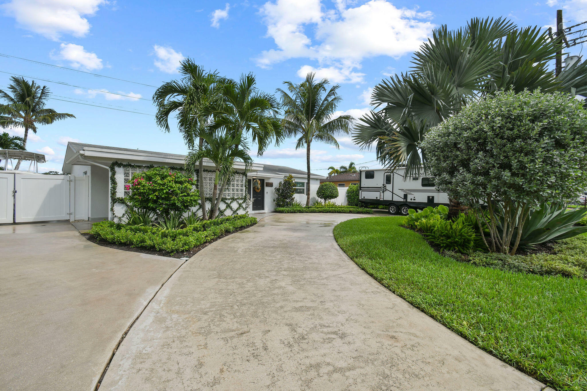 Property Photo:  2764 SW 10th Street  FL 33426 