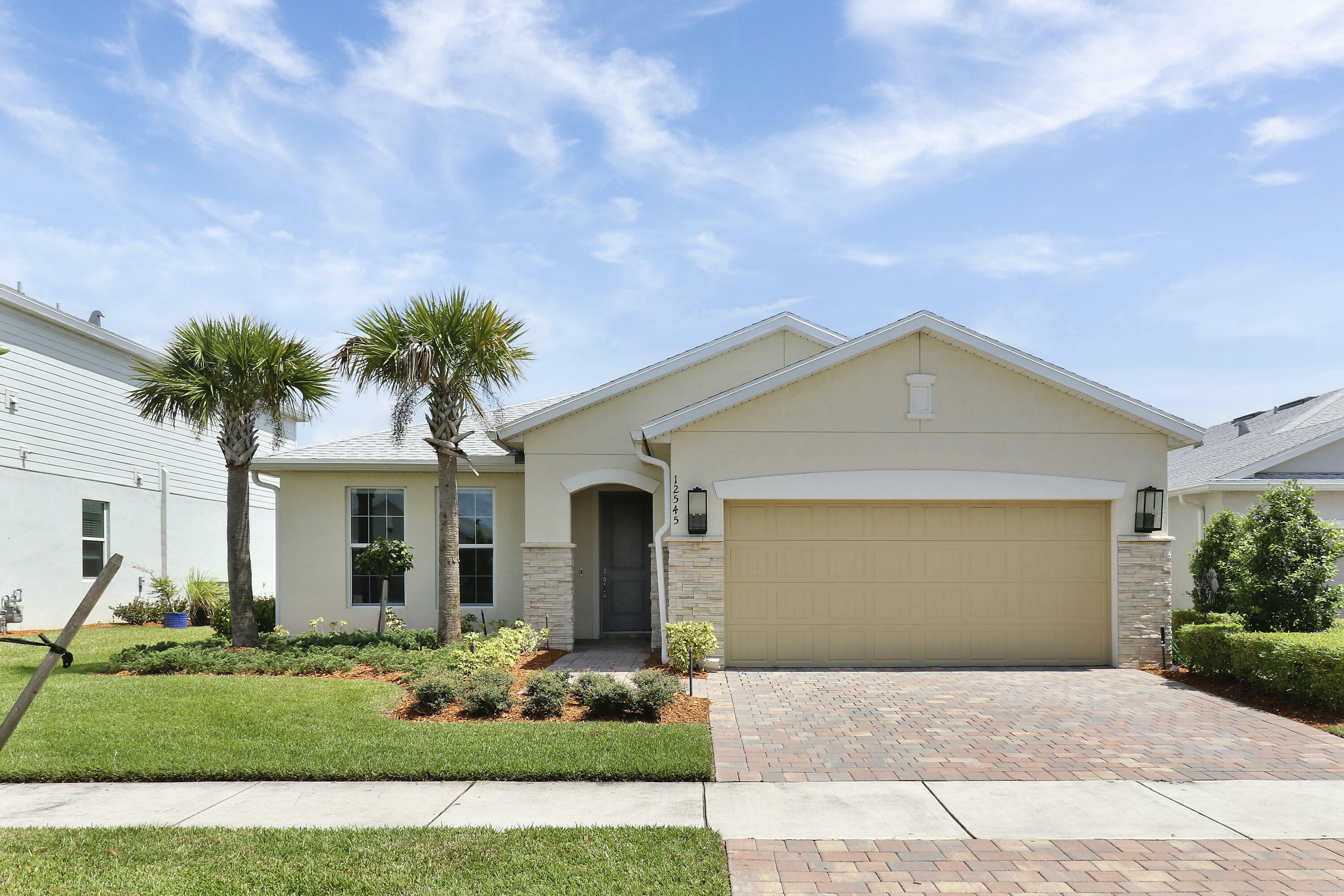 Property Photo:  12545 SW Gray Fox Lane  FL 34987 